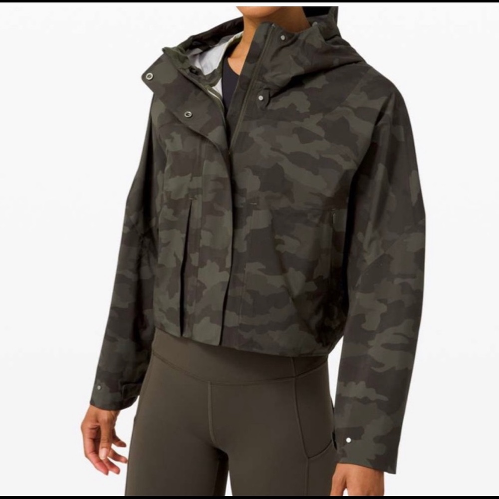 NWOT Lululemon Rain Chaser Jacket